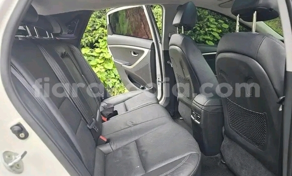 Buy Used Hyundai i30 White Car in Ambositra in Amoron'i Mania Buy Used Hyundai i30 White Car in Ambositra in Amoron'i Mania