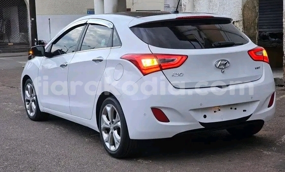 Buy Used Hyundai i30 White Car in Ambositra in Amoron'i Mania Buy Used Hyundai i30 White Car in Ambositra in Amoron'i Mania