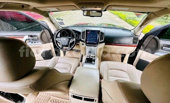 Acheter Occasion Voiture Toyota Land Cruiser Noir à Ambatomainty , Melaky Acheter Occasion Voiture Toyota Land Cruiser Noir à Ambatomainty , Melaky