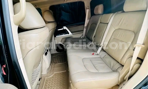 Acheter Occasion Voiture Toyota Land Cruiser Noir à Ambatomainty , Melaky Acheter Occasion Voiture Toyota Land Cruiser Noir à Ambatomainty , Melaky