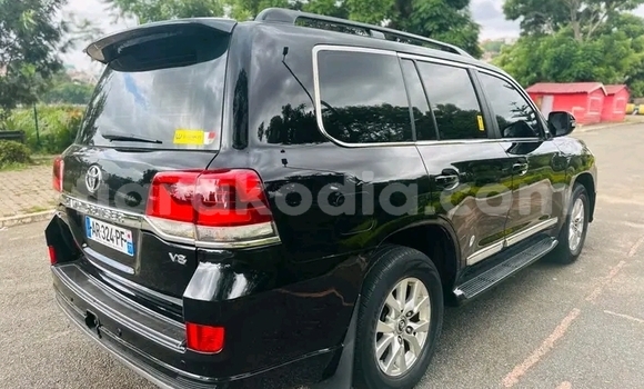 Acheter Occasion Voiture Toyota Land Cruiser Noir à Ambatomainty , Melaky Acheter Occasion Voiture Toyota Land Cruiser Noir à Ambatomainty , Melaky