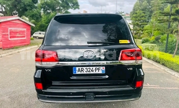 Acheter Occasion Voiture Toyota Land Cruiser Noir à Ambatomainty , Melaky Acheter Occasion Voiture Toyota Land Cruiser Noir à Ambatomainty , Melaky
