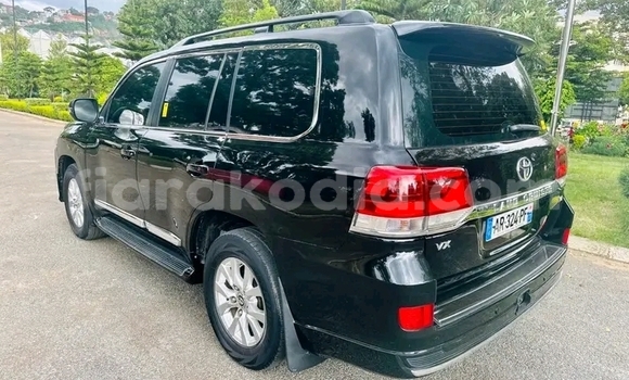 Acheter Occasion Voiture Toyota Land Cruiser Noir à Ambatomainty , Melaky Acheter Occasion Voiture Toyota Land Cruiser Noir à Ambatomainty , Melaky