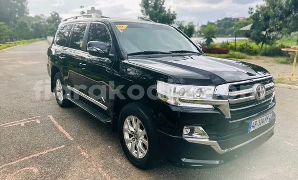 Acheter Occasion Voiture Toyota Land Cruiser Noir à Ambatomainty , Melaky Acheter Occasion Voiture Toyota Land Cruiser Noir à Ambatomainty , Melaky