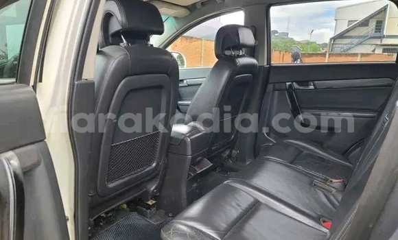 Acheter Occasion Voiture Chevrolet Evanda Blanc à Ambatomainty , Melaky Acheter Occasion Voiture Chevrolet Evanda Blanc à Ambatomainty , Melaky