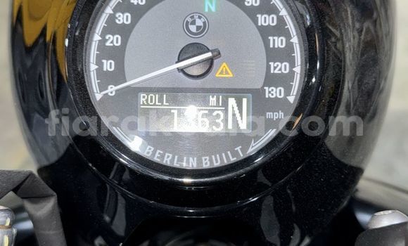 Hividy BMW R beige Bike in Ambalavao in High Matsiatra Hividy BMW R beige Bike in Ambalavao in High Matsiatra