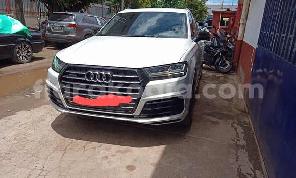 Acheter Occasion Voiture Audi Q7 Blanc à Antananarivo, Analamanga Acheter Occasion Voiture Audi Q7 Blanc à Antananarivo, Analamanga