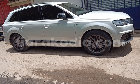 Acheter Occasion Voiture Audi Q7 Blanc à Antananarivo, Analamanga Acheter Occasion Voiture Audi Q7 Blanc à Antananarivo, Analamanga