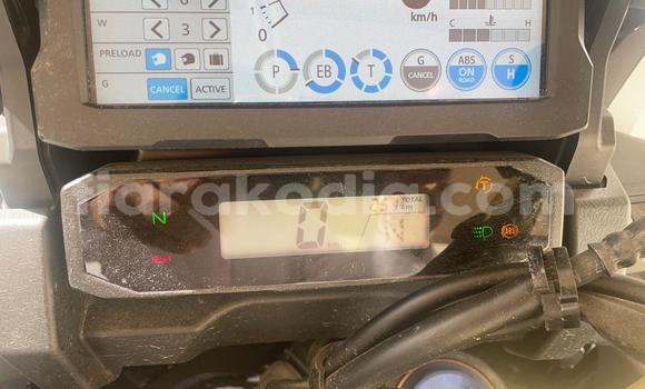 Hividy Honda CRF Blue Bike in Ambalavao in High Matsiatra Hividy Honda CRF Blue Bike in Ambalavao in High Matsiatra