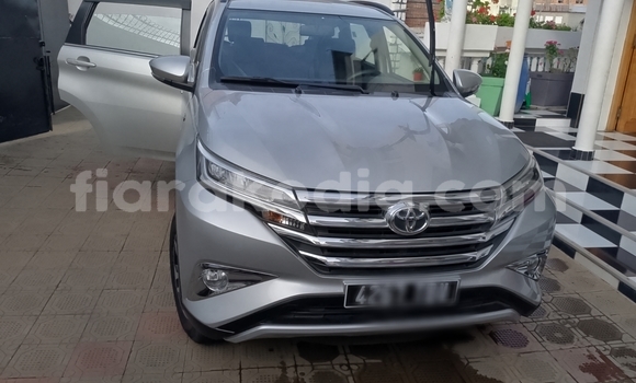 Buy New Toyota Rush Silver Car in Antananarivo in Analamanga Buy New Toyota Rush Silver Car in Antananarivo in Analamanga