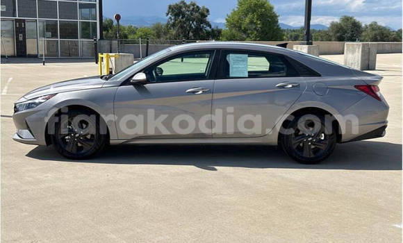 Acheter Occasion Voiture Hyundai Elantra Bleu à Antananarivo, Analamanga Acheter Occasion Voiture Hyundai Elantra Bleu à Antananarivo, Analamanga