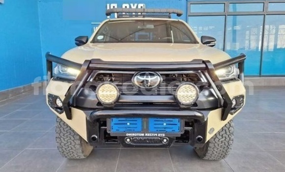 Acheter Occasion Voiture Toyota Hilux Beige à Antananarivo, Analamanga Acheter Occasion Voiture Toyota Hilux Beige à Antananarivo, Analamanga