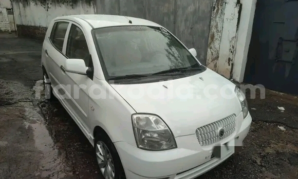 Acheter Occasion Voiture Kia Morning Blanc à Ambatondrazaka, Alaotra-Mangoro Acheter Occasion Voiture Kia Morning Blanc à Ambatondrazaka, Alaotra-Mangoro