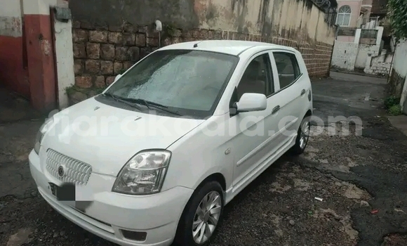 Acheter Occasion Voiture Kia Morning Blanc à Ambatondrazaka, Alaotra-Mangoro Acheter Occasion Voiture Kia Morning Blanc à Ambatondrazaka, Alaotra-Mangoro