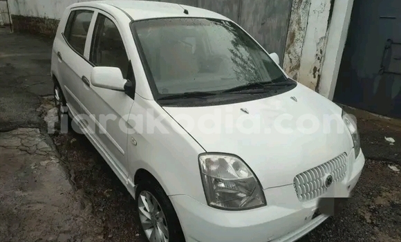 Acheter Occasion Voiture Kia Morning Blanc à Ambatondrazaka, Alaotra-Mangoro Acheter Occasion Voiture Kia Morning Blanc à Ambatondrazaka, Alaotra-Mangoro
