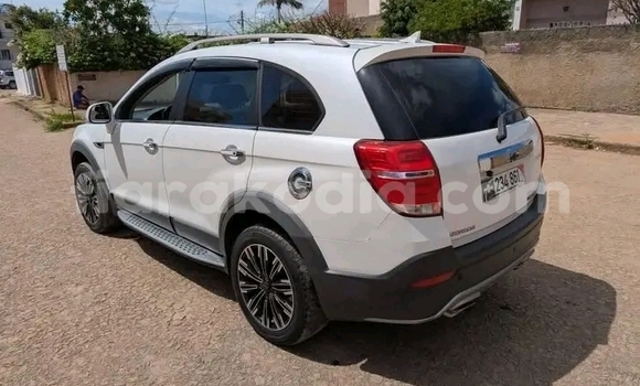 Acheter Occasion Voiture Chevrolet Captiva Blanc à Ambatondrazaka, Alaotra-Mangoro Acheter Occasion Voiture Chevrolet Captiva Blanc à Ambatondrazaka, Alaotra-Mangoro
