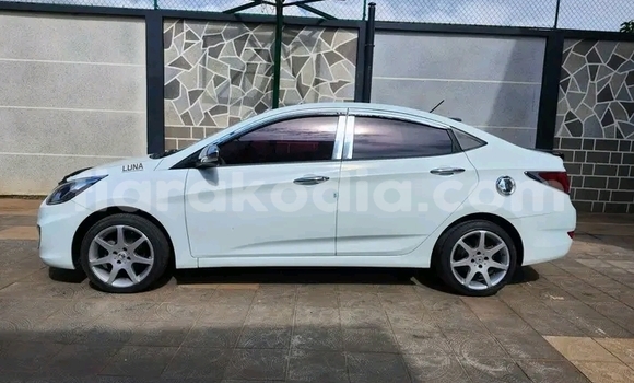 Acheter Occasion Voiture Hyundai Accent Blanc à Ambatomainty , Melaky