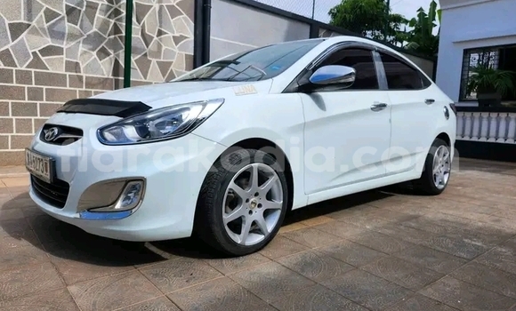 Acheter Occasion Voiture Hyundai Accent Blanc à Ambatomainty , Melaky Acheter Occasion Voiture Hyundai Accent Blanc à Ambatomainty , Melaky