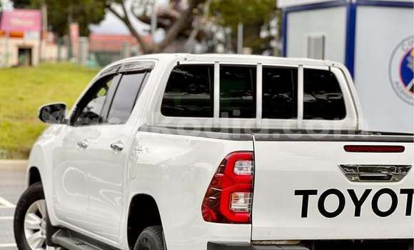 Acheter Occasion Voiture Toyota Hilux Blanc à Antananarivo, Analamanga Acheter Occasion Voiture Toyota Hilux Blanc à Antananarivo, Analamanga