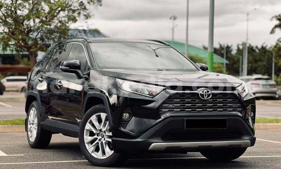 Acheter Occasion Voiture Toyota RAV4 Noir à Antananarivo, Analamanga Acheter Occasion Voiture Toyota RAV4 Noir à Antananarivo, Analamanga
