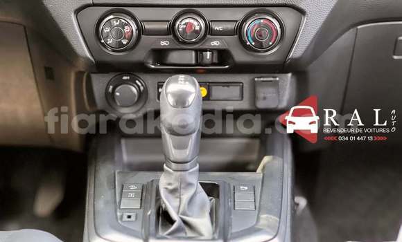 Acheter Occasion Voiture Isuzu D–MAX Blanc à Antananarivo, Analamanga Acheter Occasion Voiture Isuzu D–MAX Blanc à Antananarivo, Analamanga