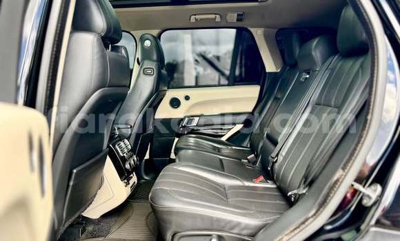 Acheter Occasion Voiture Land Rover Range Rover Vogue Noir à Antananarivo, Analamanga Acheter Occasion Voiture Land Rover Range Rover Vogue Noir à Antananarivo, Analamanga