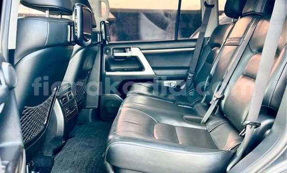 Buy Used Toyota Land Cruiser Prado Black Car in Antananarivo in Analamanga Buy Used Toyota Land Cruiser Prado Black Car in Antananarivo in Analamanga