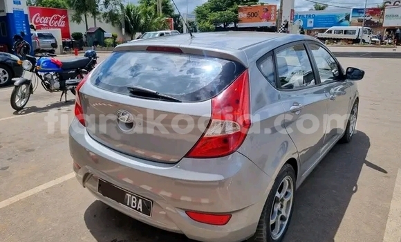 Acheter Occasion Voiture Hyundai Accent Autre à Antananarivo, Analamanga Acheter Occasion Voiture Hyundai Accent Autre à Antananarivo, Analamanga