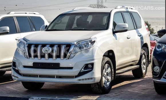 Acheter Import Voiture Toyota Prado Blanc à Import - Dubai, Diana Acheter Import Voiture Toyota Prado Blanc à Import - Dubai, Diana