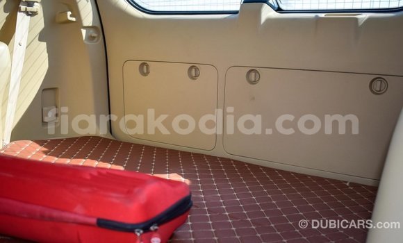 Acheter Import Voiture Toyota Prado Blanc à Import - Dubai, Diana Acheter Import Voiture Toyota Prado Blanc à Import - Dubai, Diana